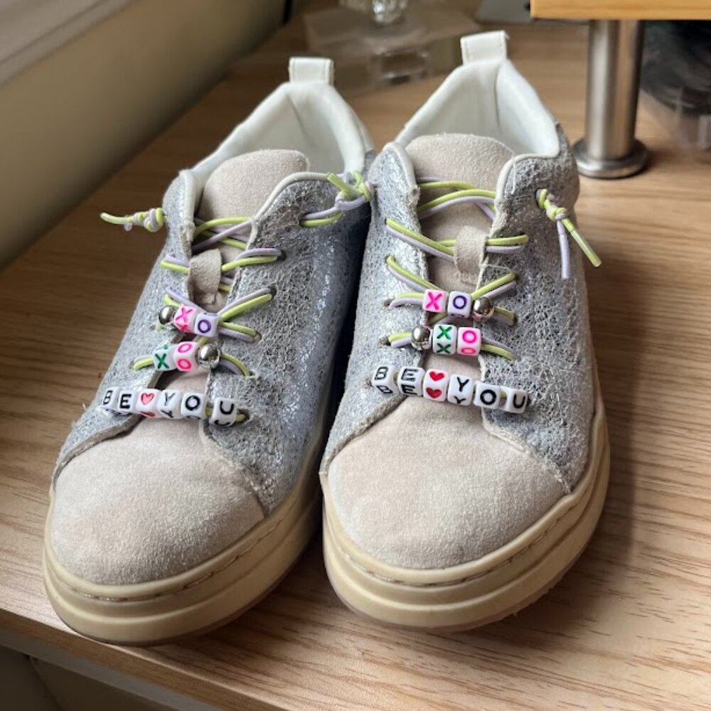 Steve MAdden b YOU Sneakers - Kids Size 2 - Silver Grey BEige